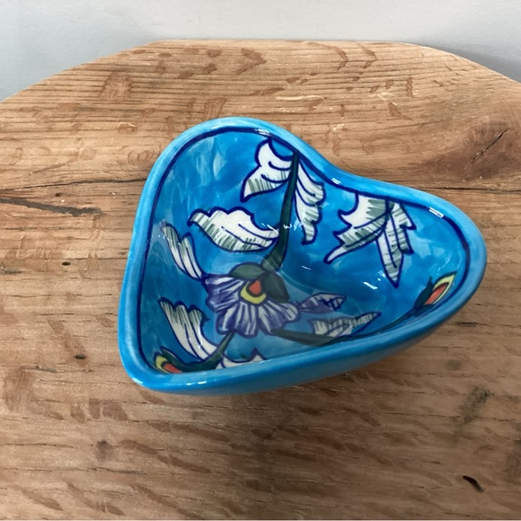🔵 Cute Heart Shaped Dish - Trinket Bowl - Ceramic Crafted - Excellent - Picture 6 of 11